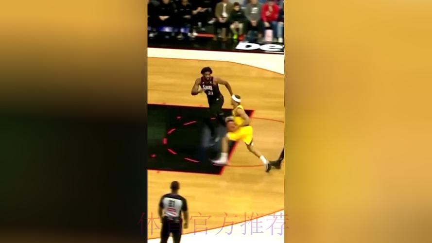 乔治分球失误 克尼佩尔断球反击劈扣 乔治分球失误 克尼佩尔断球反击劈扣